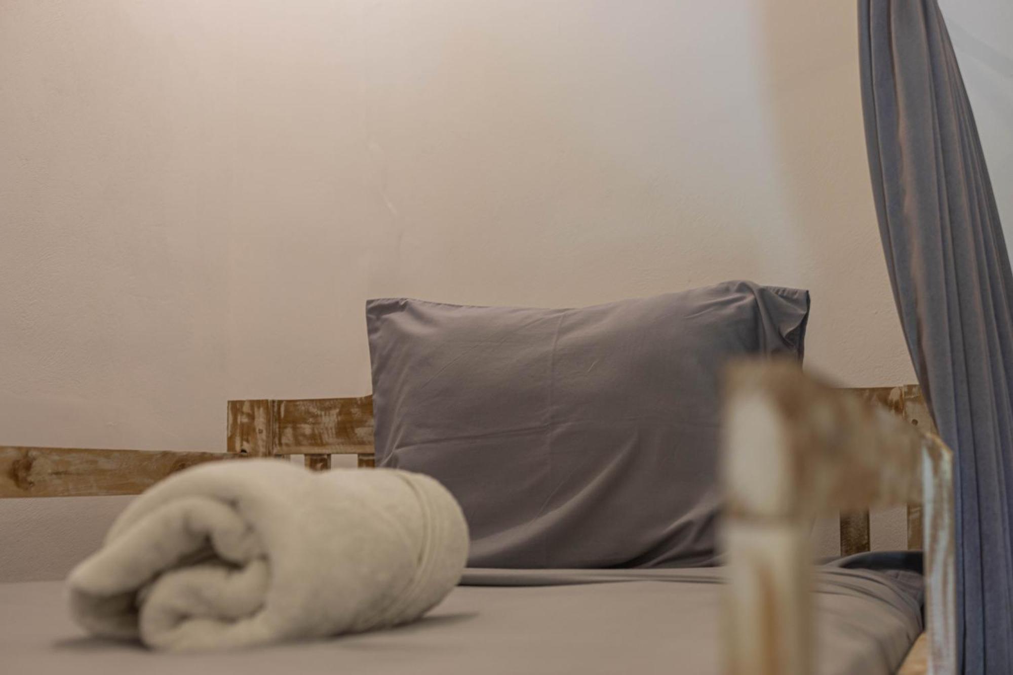 Seven Angels Villa And Hostel Toyapakeh エクステリア 写真